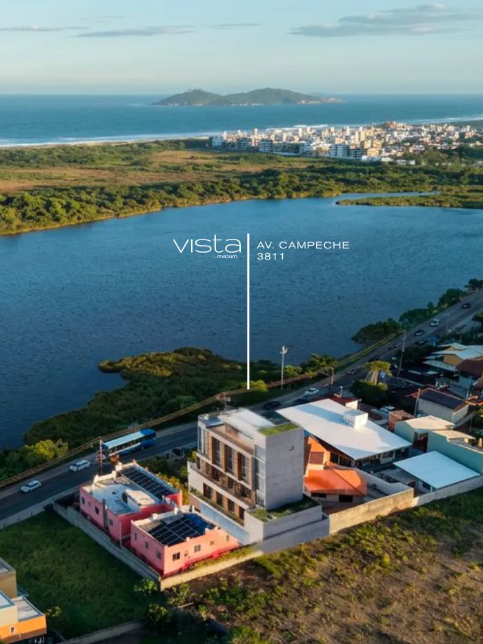 Vista aérea real do terreno do Vista, na Av. Campeche 3811, à beira da Lagoa Pequena